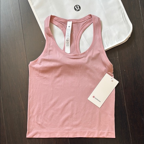 lululemon athletica Tops - LULULEMON SWIFTLY TECH RACERBACK TANK 2.0 RACE IN PINK HAZE SZ 4 NWT